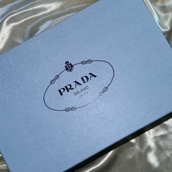 ❌ SOLD ❌ Prada Soft Padded Nappa Leather Mule Sandals - Picture 6 of 7